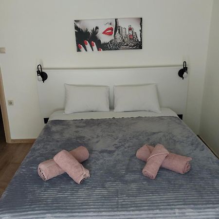 Anibo Studios & Apartments Zero Point 75 Tesalonika Bagian luar foto